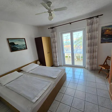 Stula Apartment *